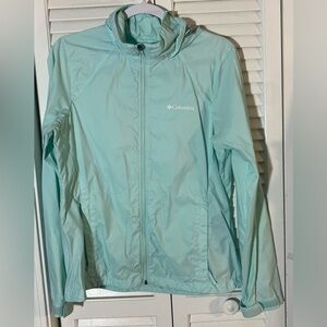 Columbia Mint Green Windbreaker, Size M, Packable, Pockets, Water Resistant